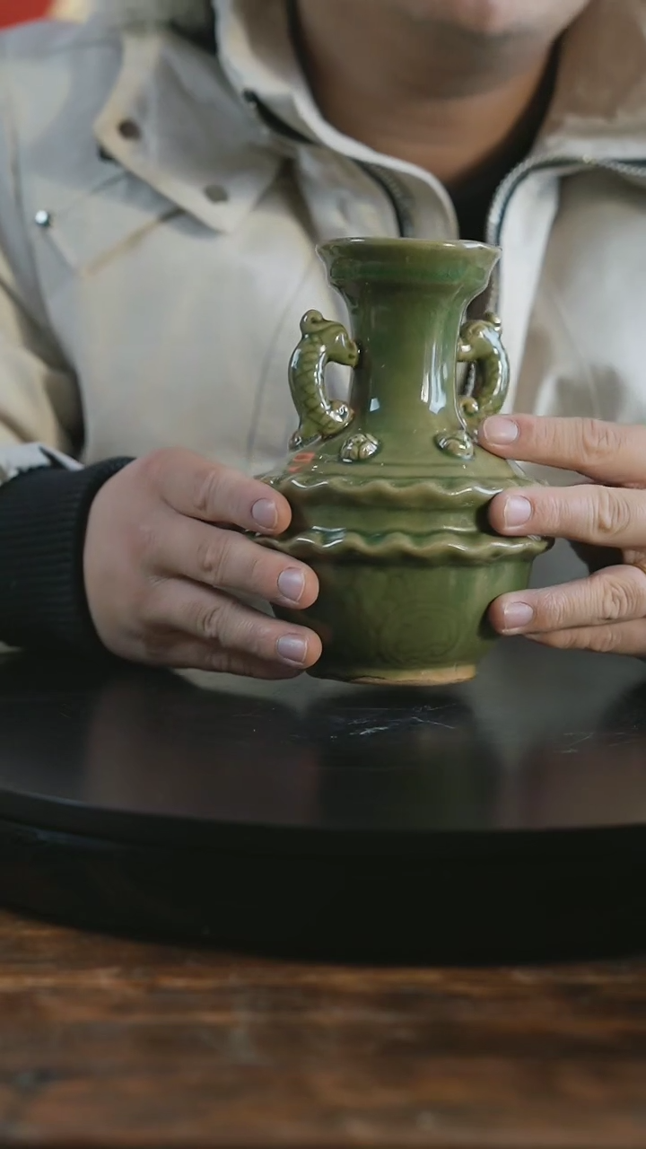 【闪购商品】陶瓷耀州窑青瓷双耳瓶1件