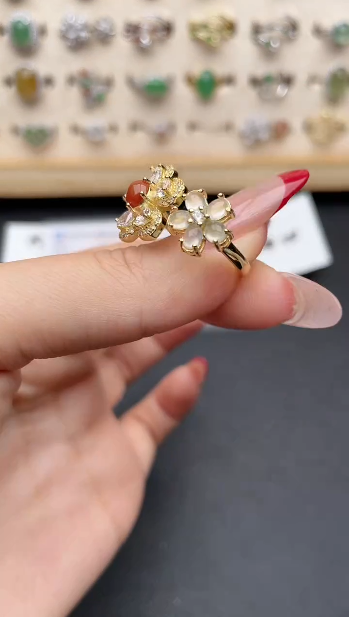 【闪购商品】翡翠戒指银S925镶嵌一物一证一礼盒