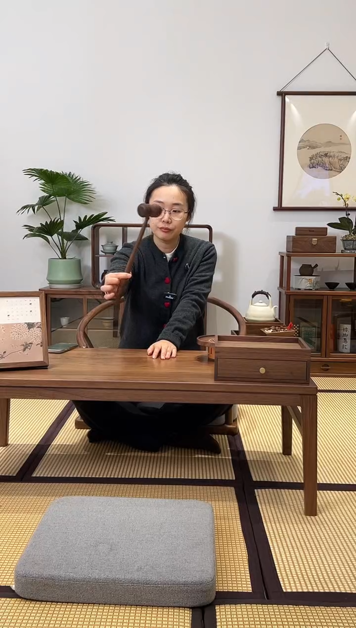 黑胡桃木一个按摩锤