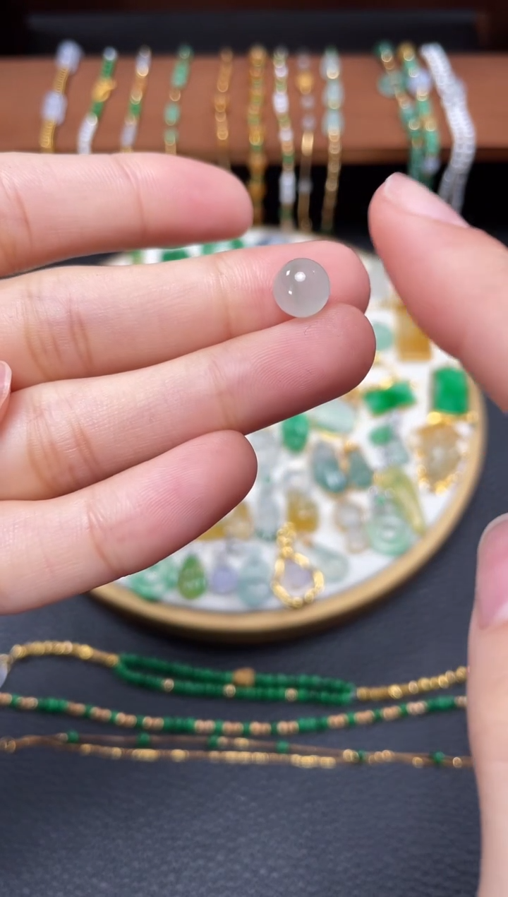 【闪购商品】翡翠吊坠(不含链)未镶嵌一个   JK668