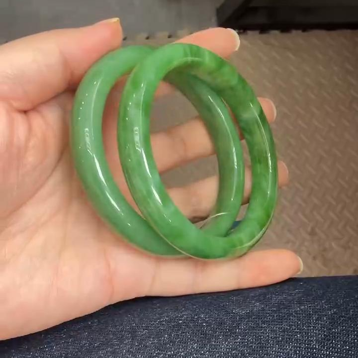 和田玉碧玉粉绿手镯多样性发一