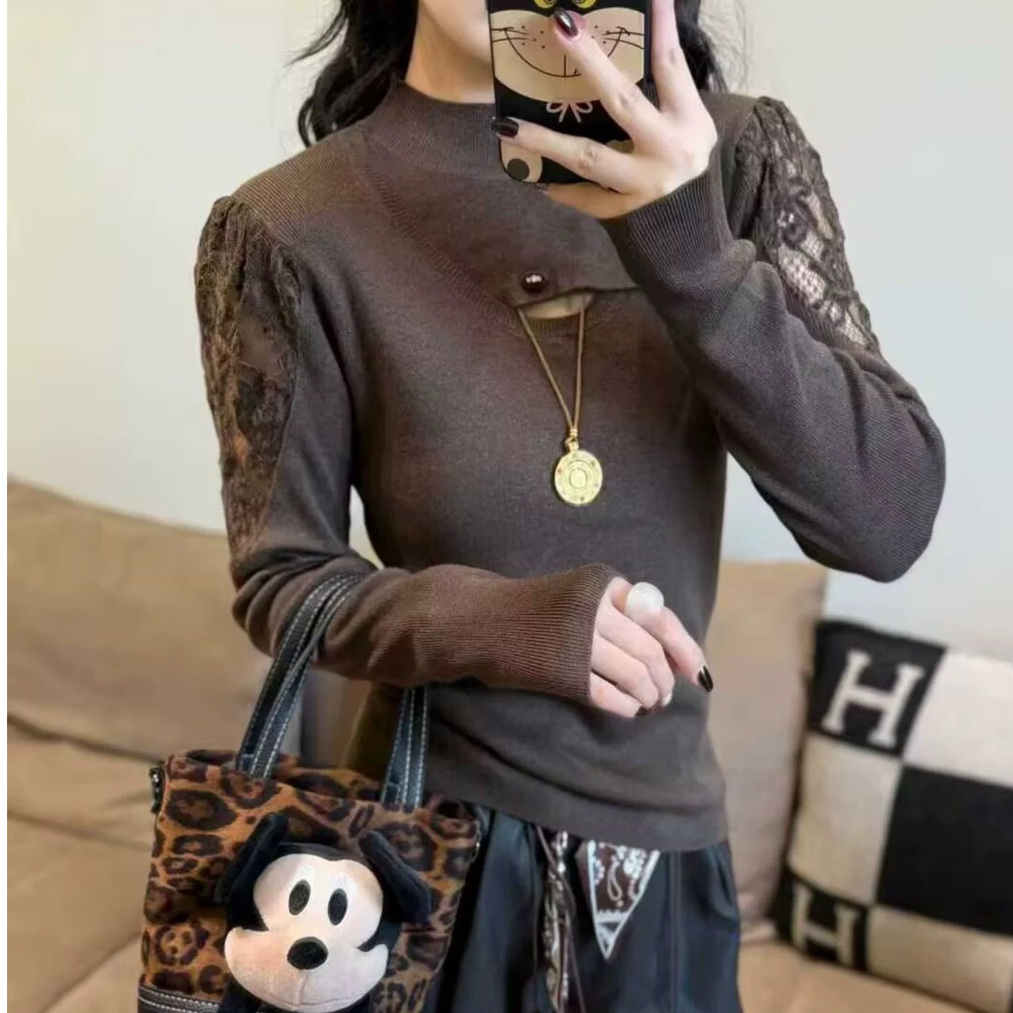 2025秋冬季新款气质蕾丝拼接长袖针织衫女百搭显瘦毛衣打底衫上衣