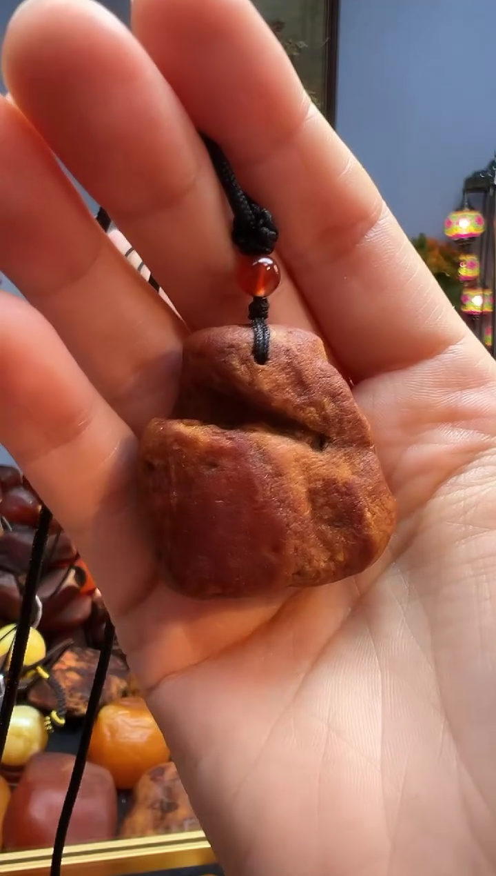 琥珀颈饰未镶嵌挂件