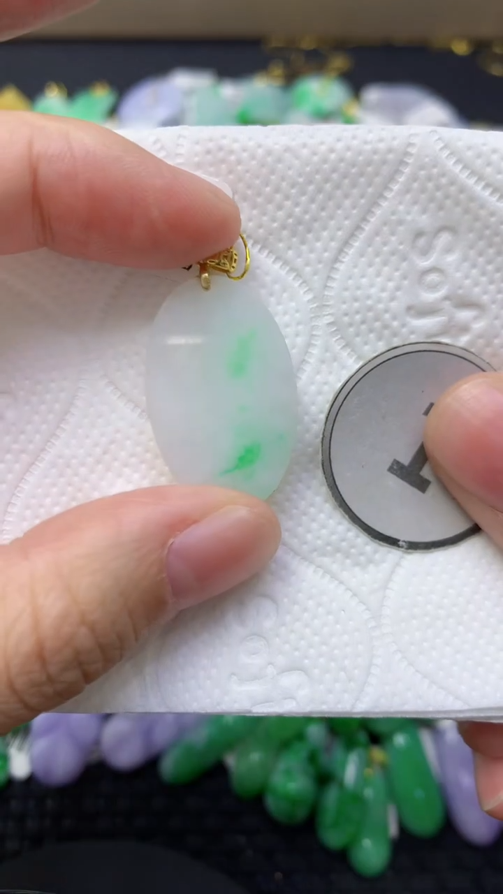 颈饰未镶嵌翡翠天然缅甸翡翠A货