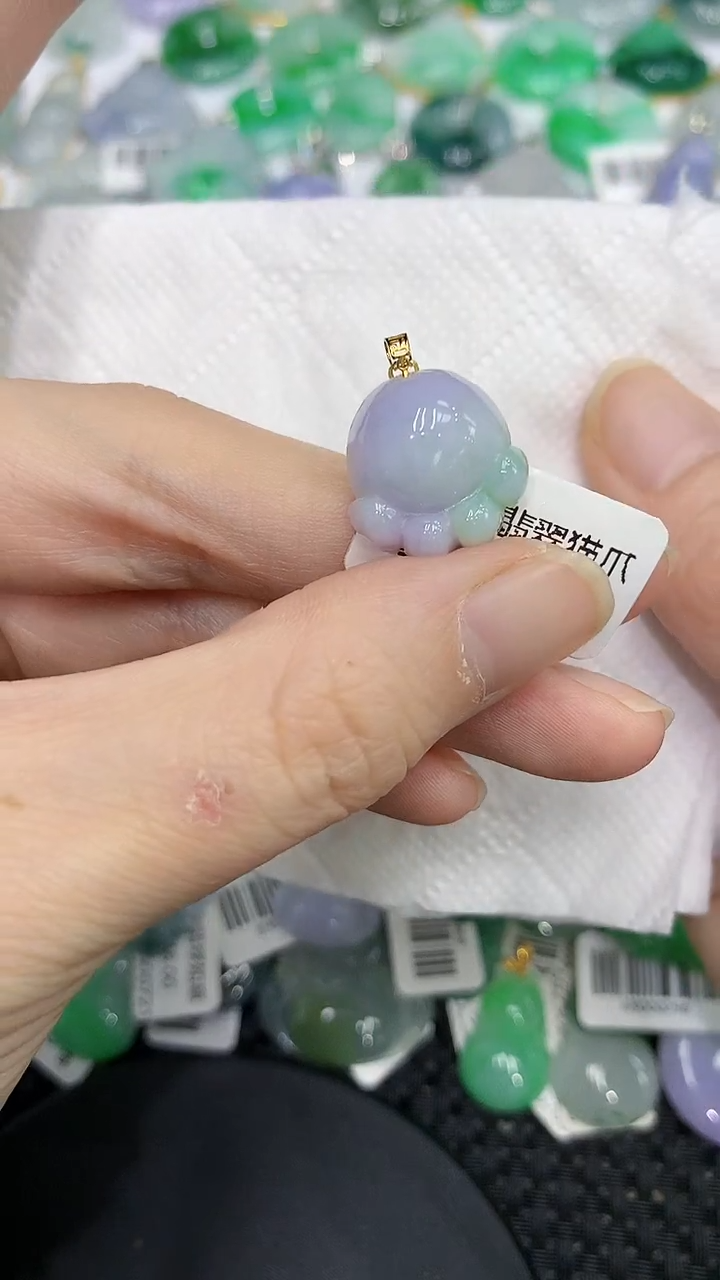 颈饰18K金镶嵌翡翠a货百元以下同包裹多件发出的只收取一单运费