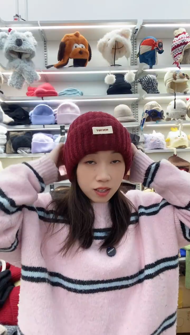 涤纶（聚酯纤维）红色红标针织帽