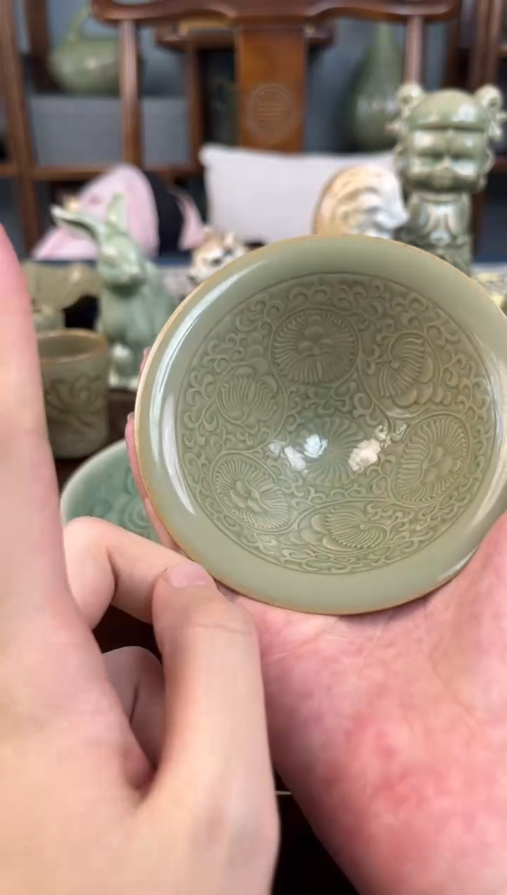斗笠杯付*宋氏斗笠团菊纹薄胎仿古