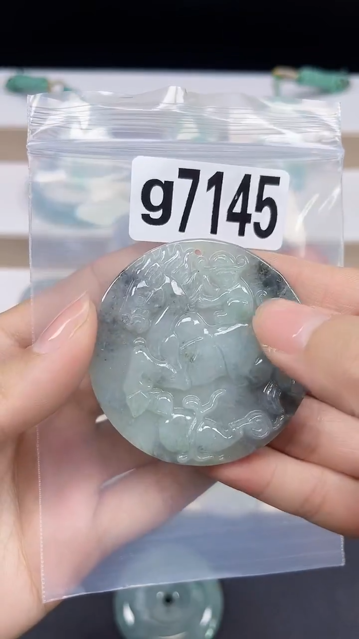 颈饰未镶嵌翡翠天然翡翠吊坠挂件