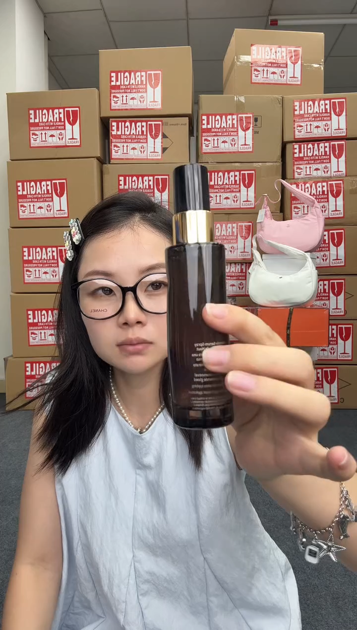 牛皮（革）芭比虫草精华补水喷雾