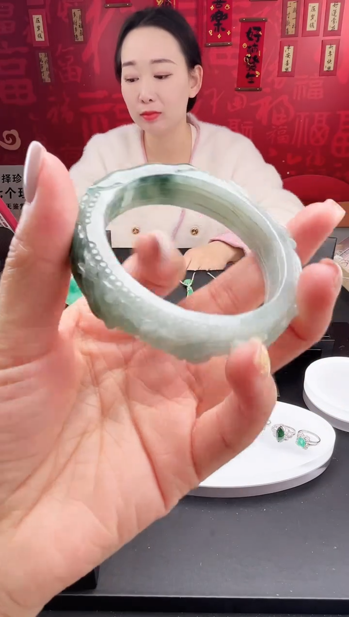 【闪购商品】翡翠手镯未镶嵌手镯