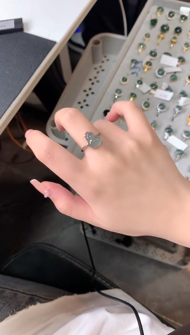 【闪购商品】翡翠戒指银S925镶嵌51241