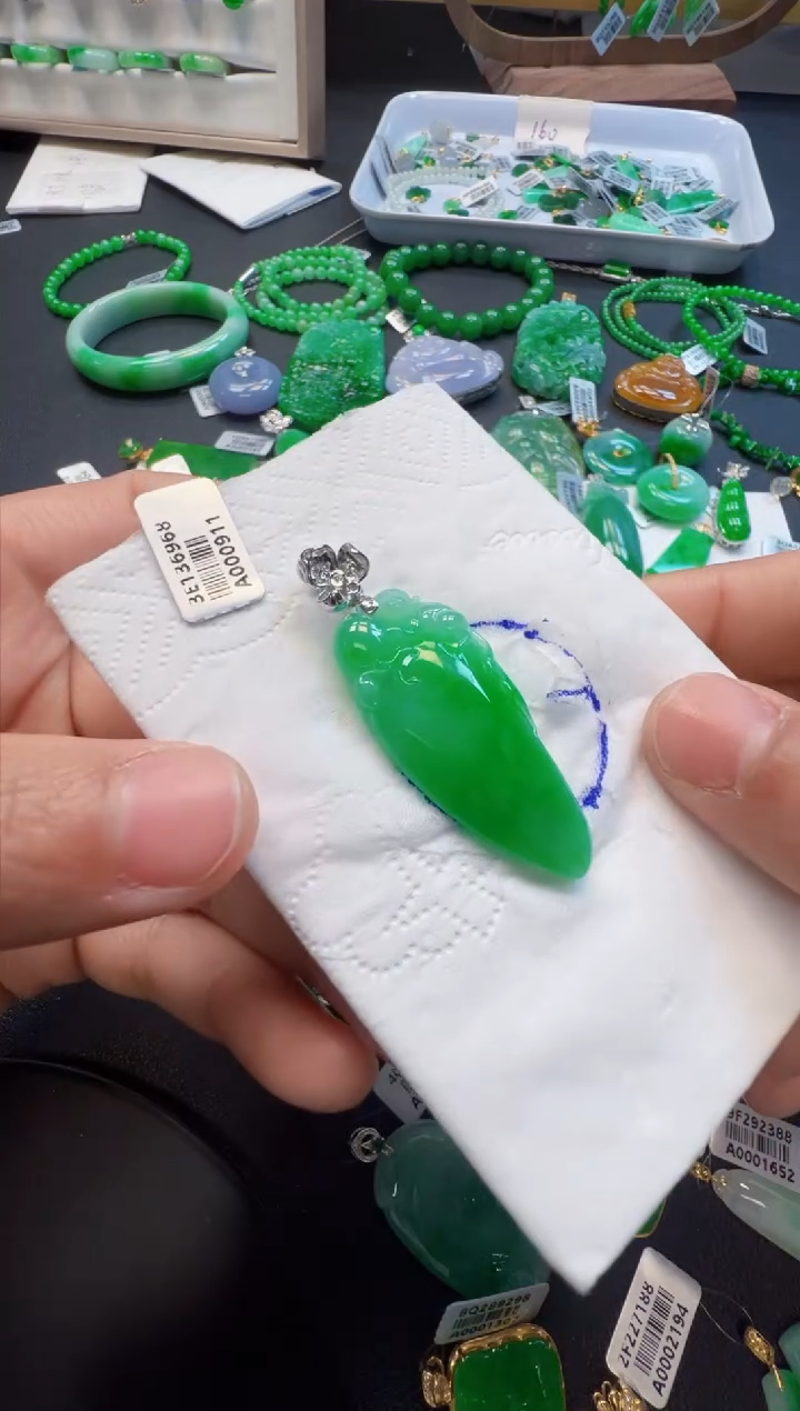 【闪购商品】定制翡翠18K金镶嵌16800元