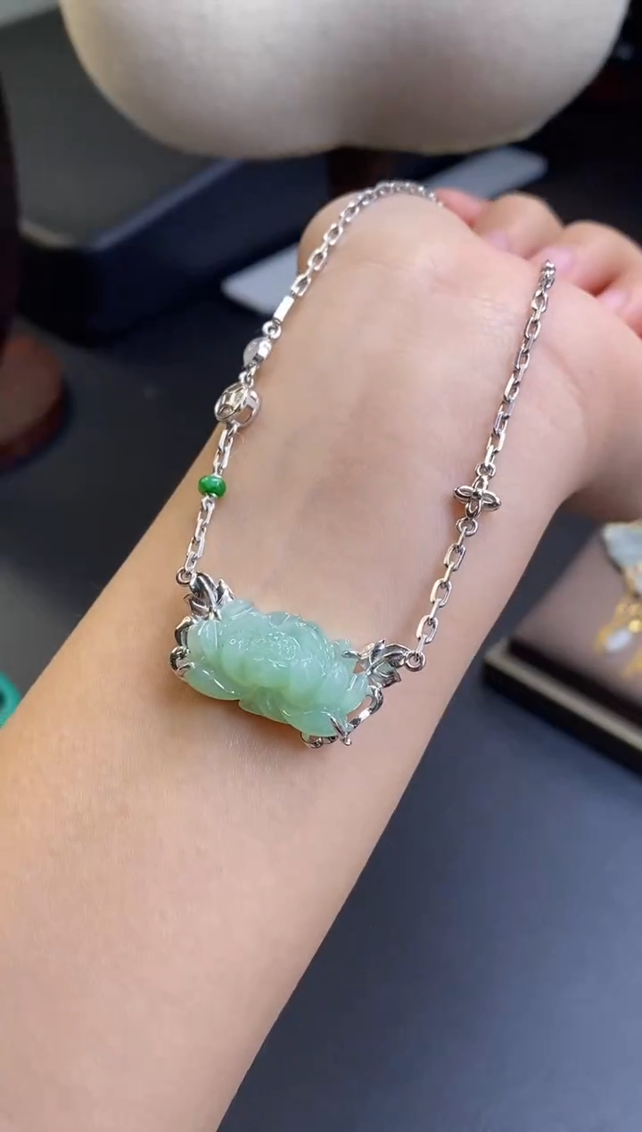 颈饰银S925镶嵌翡翠19321