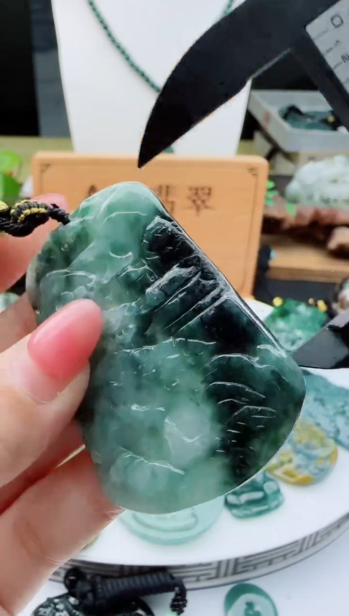 【闪购商品】翡翠颈饰未镶嵌11111111