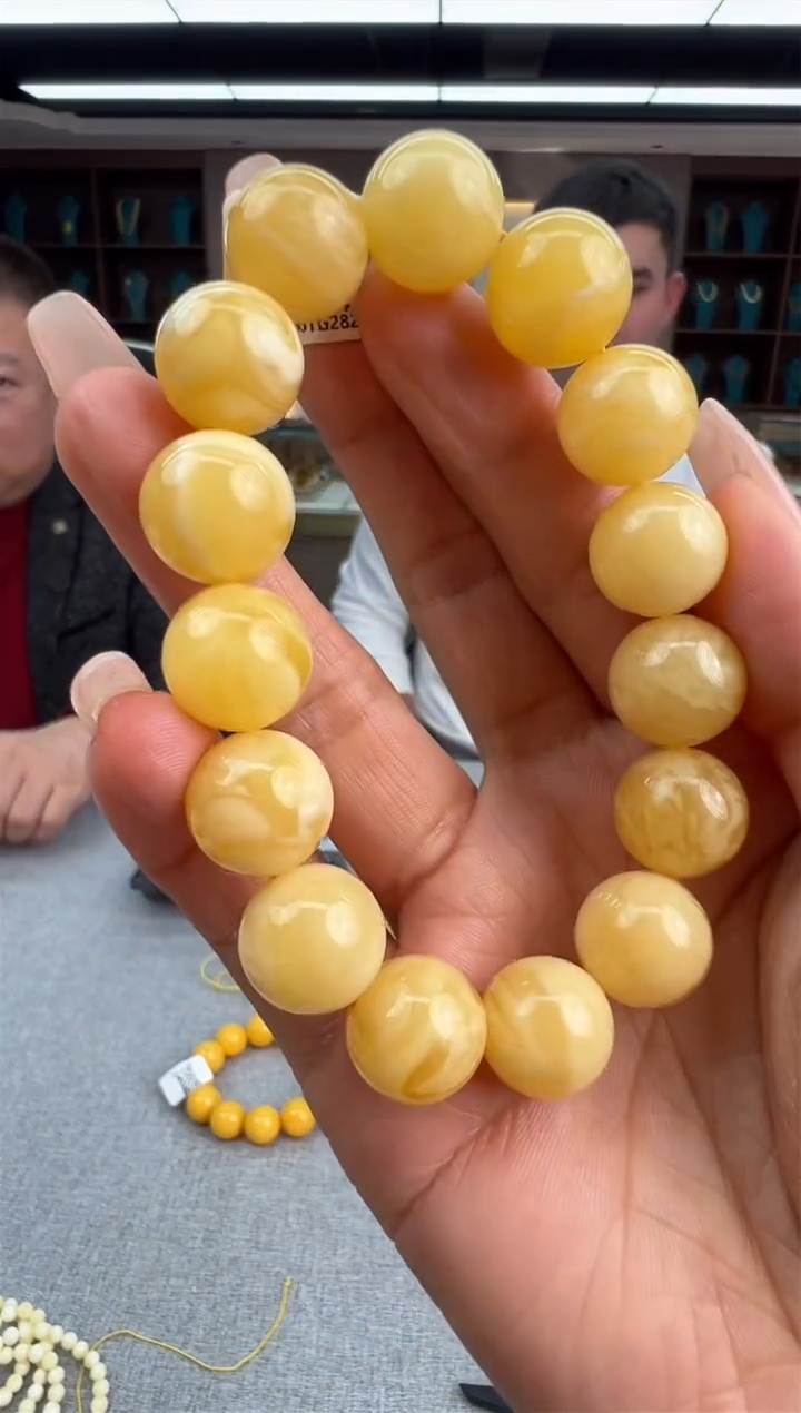 【闪购商品】琥珀手链未镶嵌44秒拍号