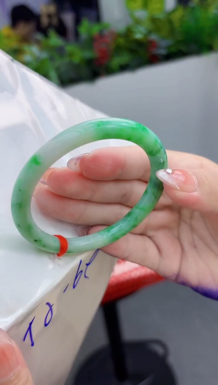 【闪购商品】翡翠手镯未镶嵌翡翠手镯