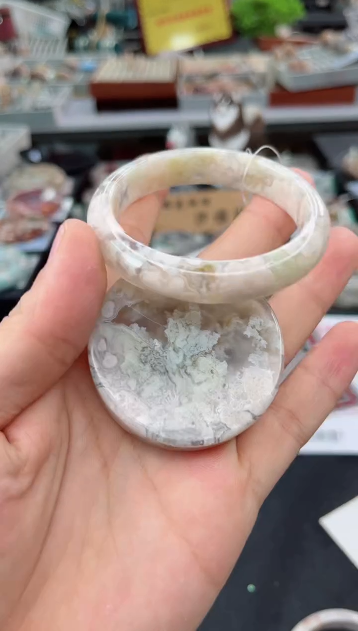 【闪购商品】石英质玉手镯未镶嵌53圈口（赠品镯心）3918010