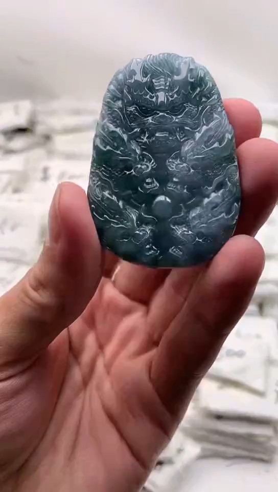 翡翠未镶嵌颈饰龙牌【品质一般介意慎拍】