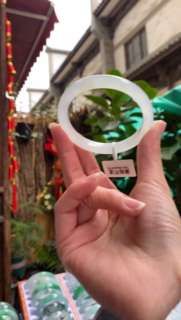【闪购商品】翡翠手镯（贵妃镯）未镶嵌翡翠手镯53贵妃