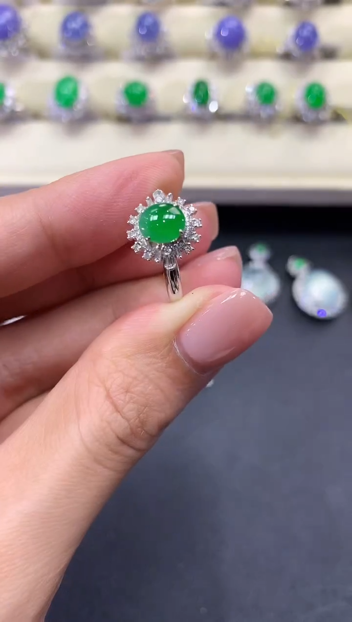 【闪购商品】翡翠戒指18K金镶嵌a61      