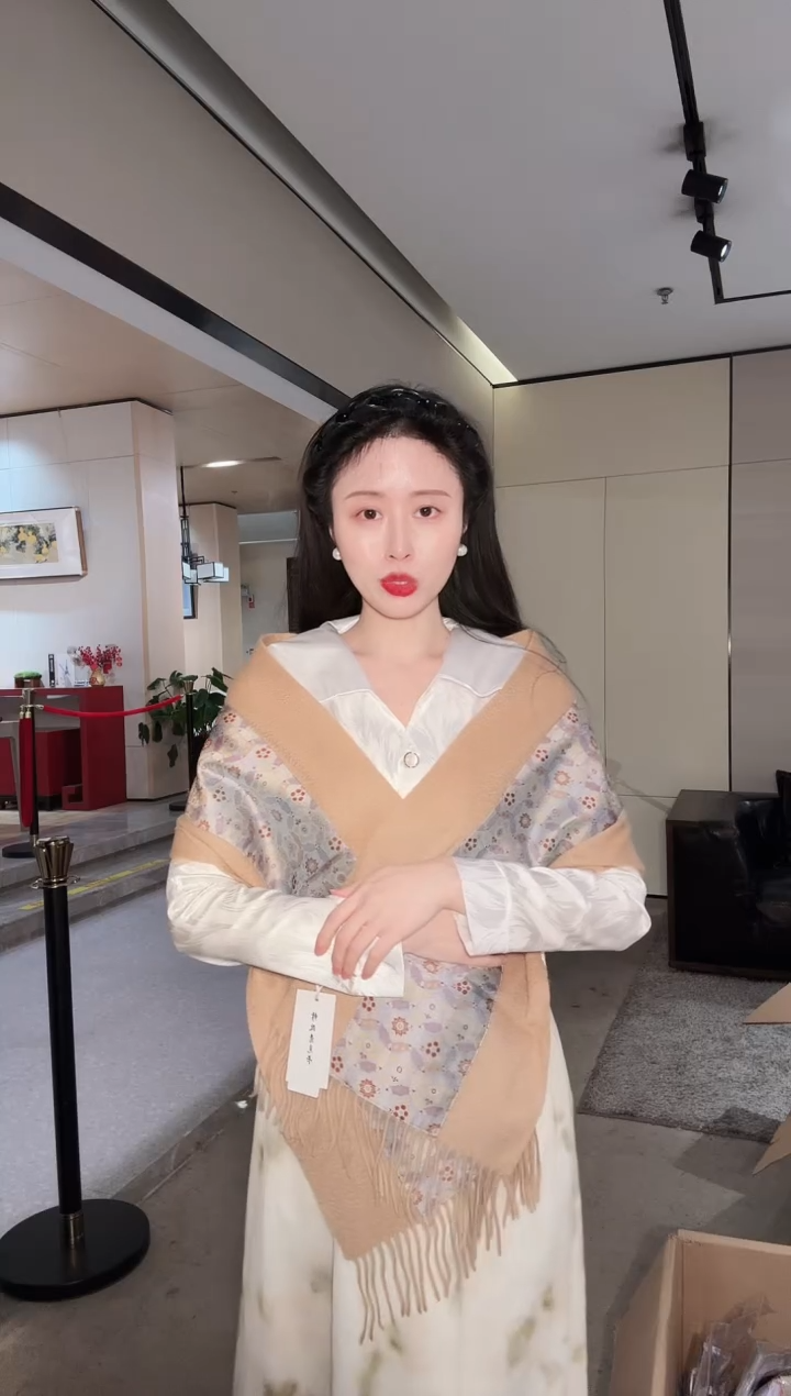 暖冬系列之日有小暖 羊绒织锦围巾（品月/如梦令）