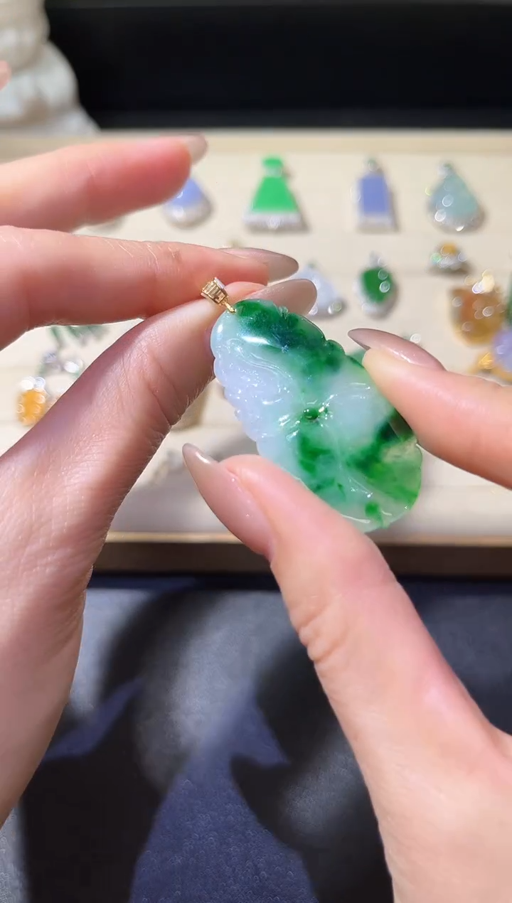 吊坠(不含链)18K金镶嵌翡翠 