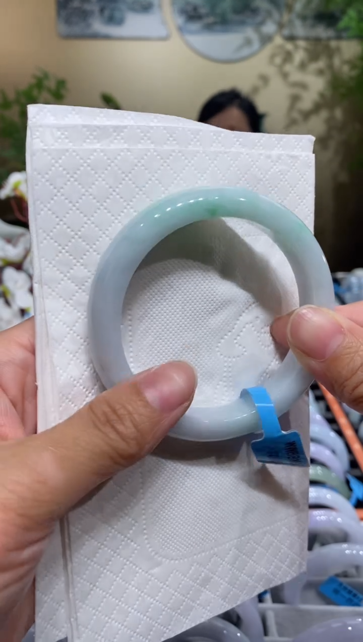 翡翠手镯未镶嵌圈口58-59