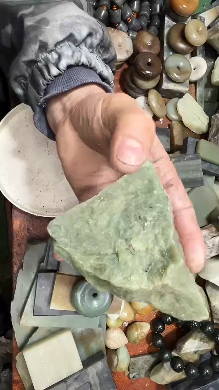 未镶嵌和田玉珠宝半成品1