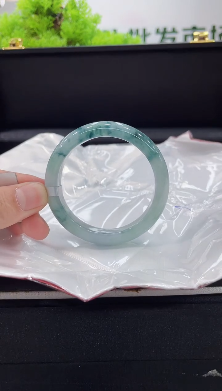 【闪购商品】翡翠手镯未镶嵌手镯