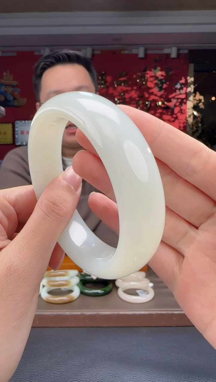 颈饰未镶嵌和田玉白玉宽版手镯55-61