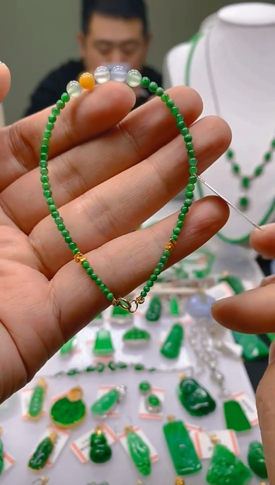 【闪购商品】翡翠颈饰未镶嵌新号开播，全场乱卖