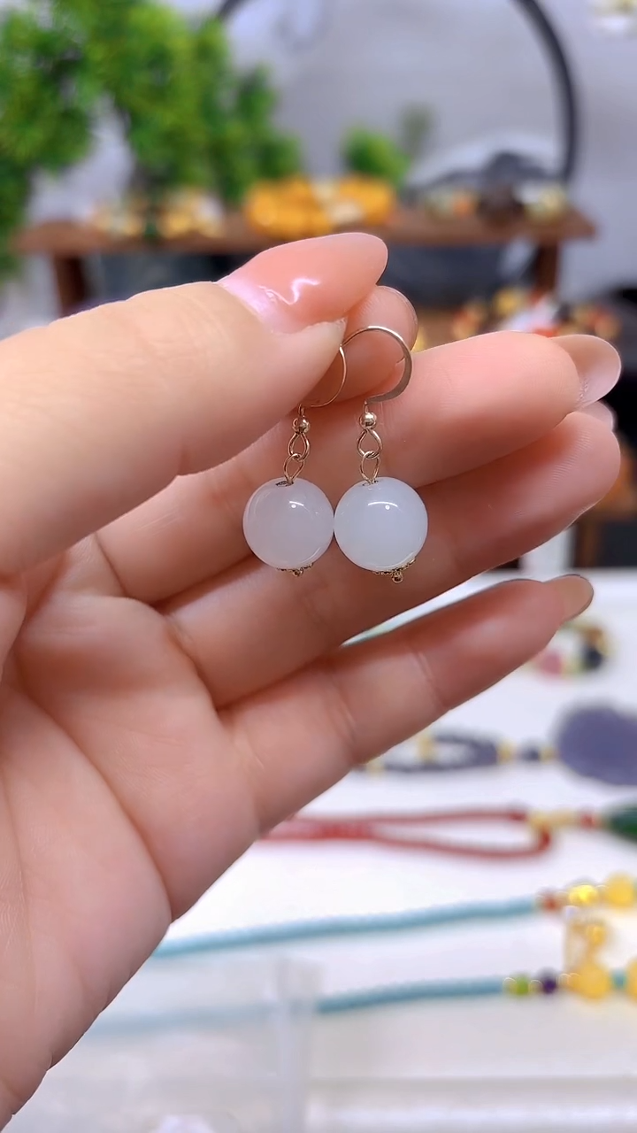 14K金镶嵌和田玉（白玉）耳饰E04