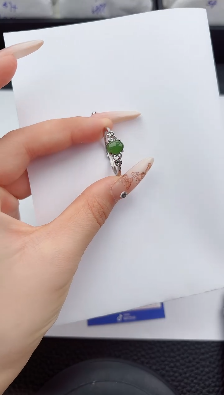 未镶嵌戒指和田玉嗨购微色差T