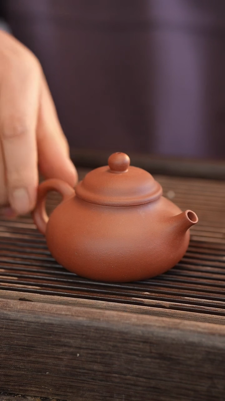茶壶紫砂【做工一般】瑕疵 