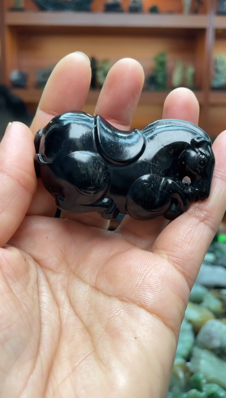 未镶嵌和田玉把件1