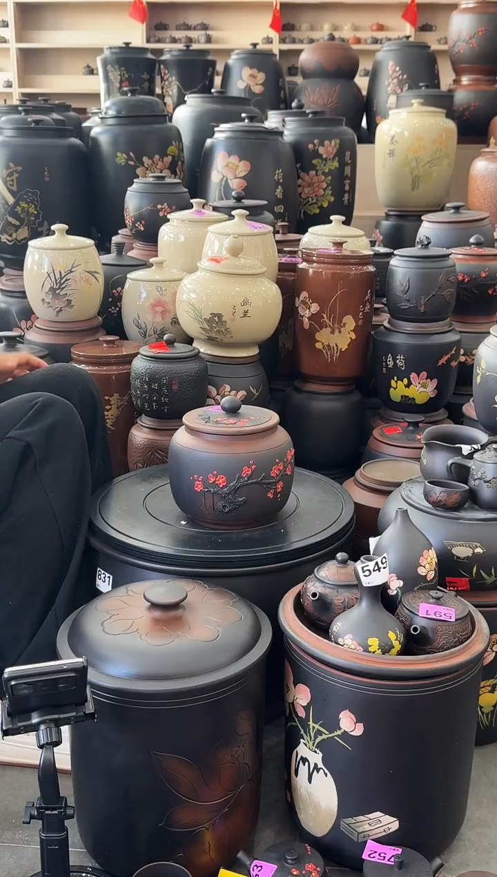 罐瑕疵茶叶罐  苹果红梅   783