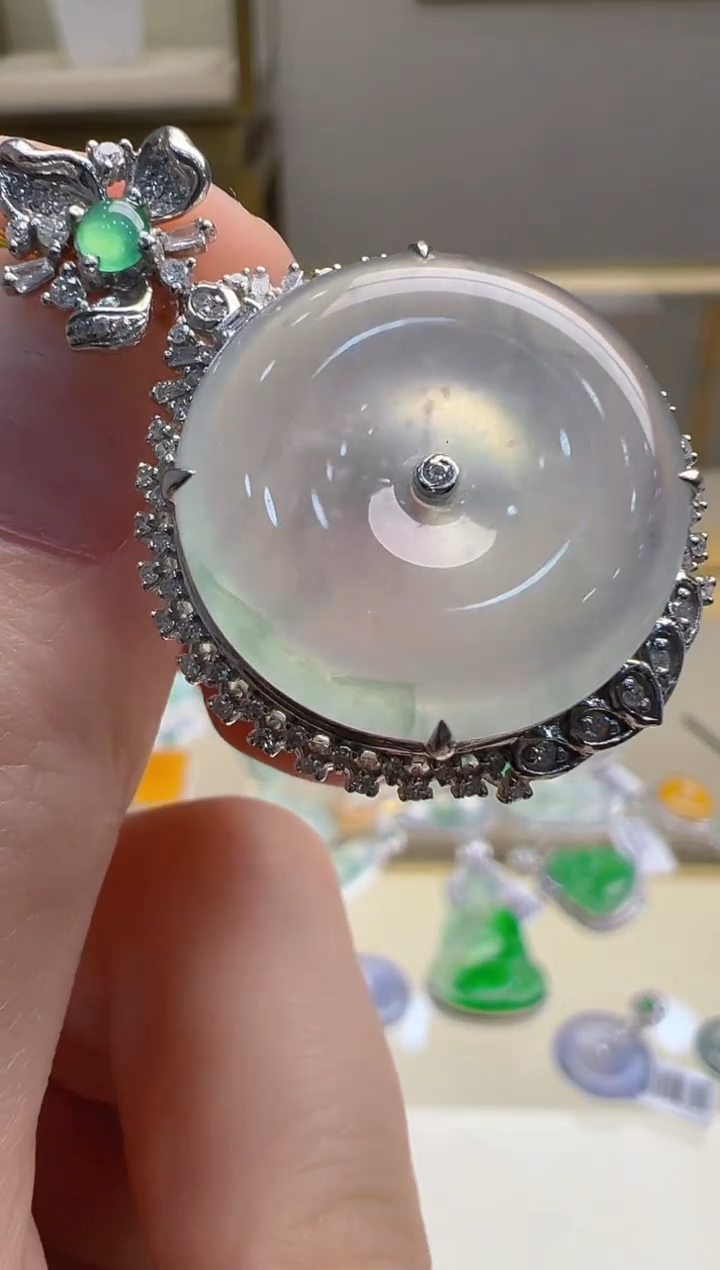 【闪购商品】翡翠吊坠(不含链)18K金镶嵌多样性发货拍一发一