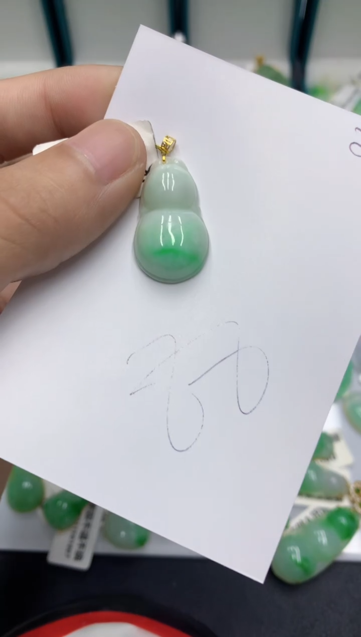 【闪购商品】翡翠颈饰18K金镶嵌翡翠