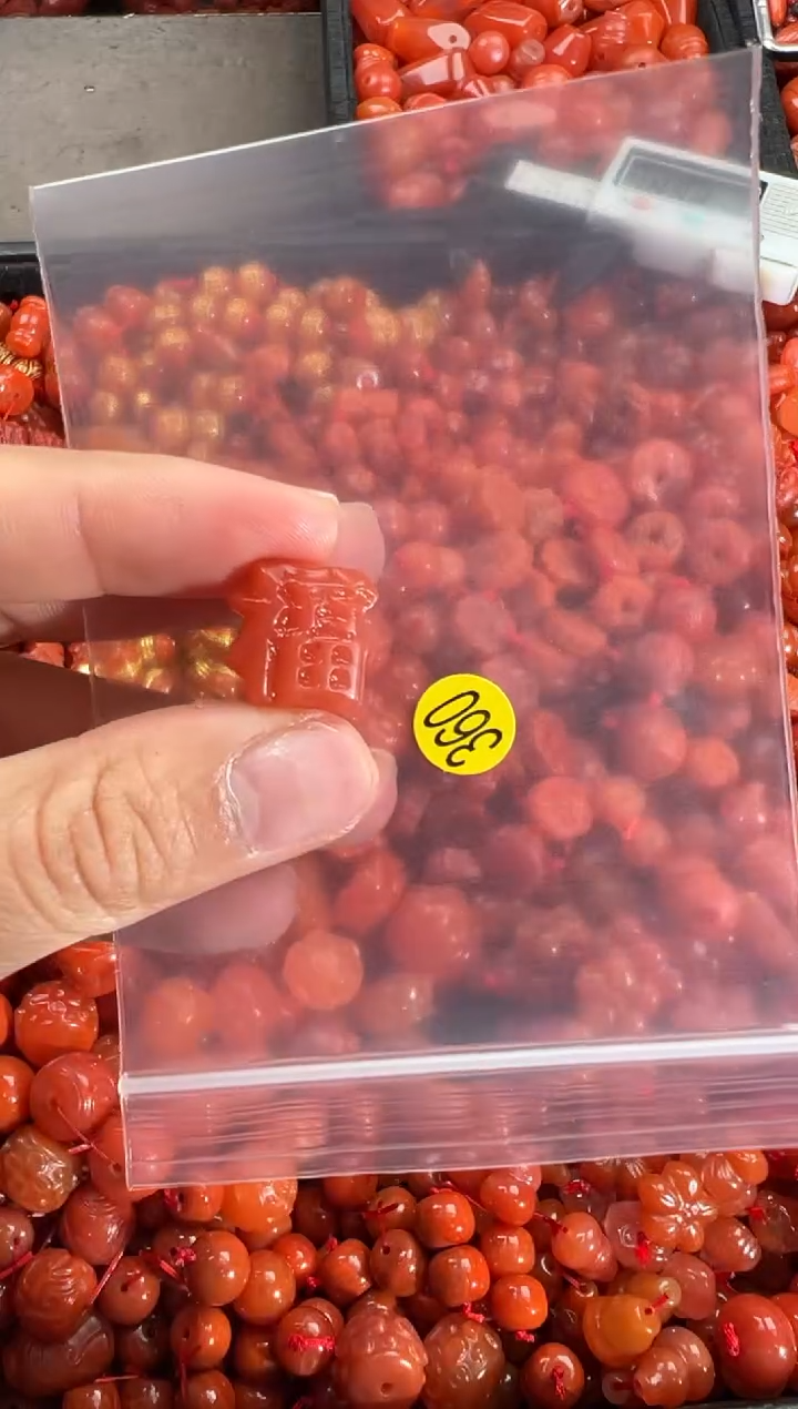 【闪购商品】南红玛瑙颈饰未镶嵌1