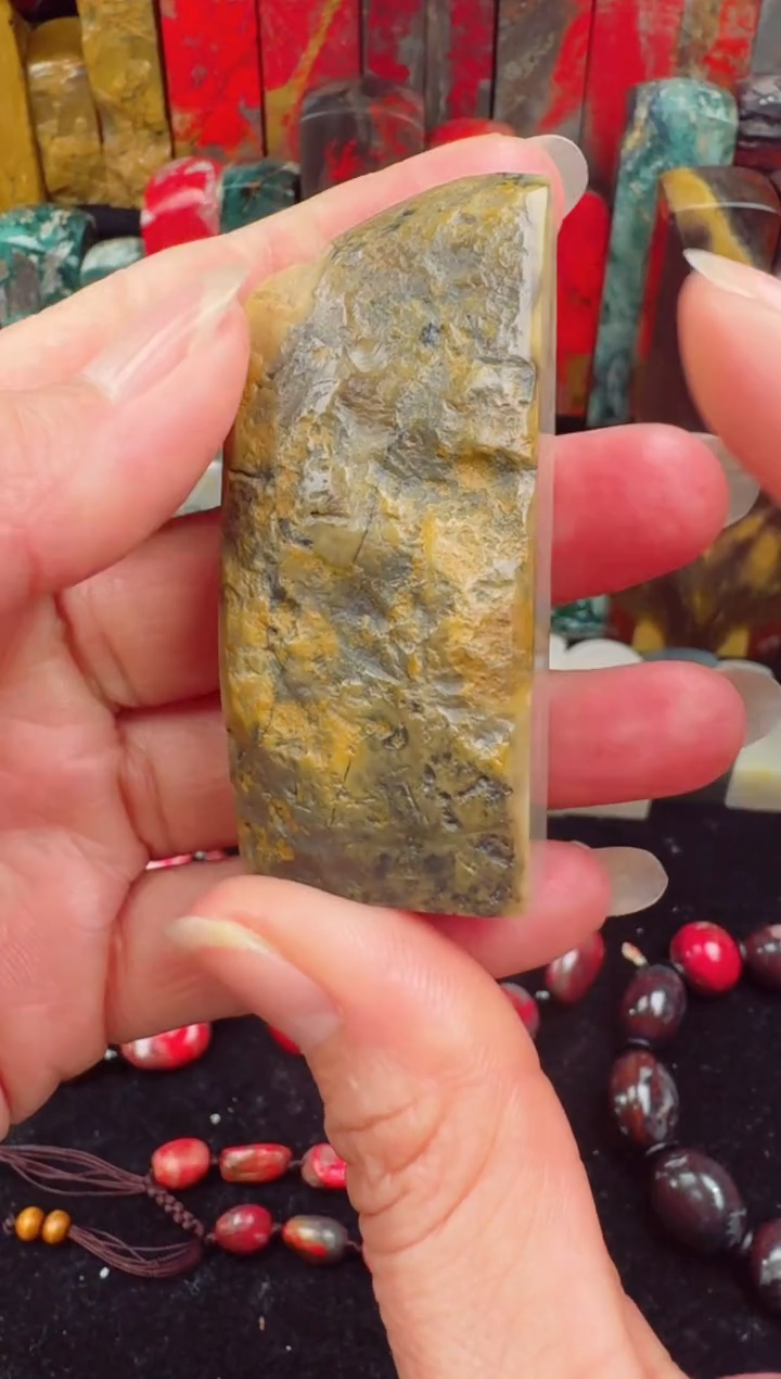 【闪购商品】昌化鸡血石乌鸦皮田黄