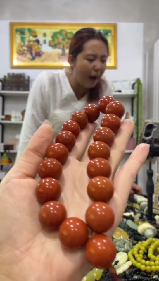 未镶嵌岫玉手串   