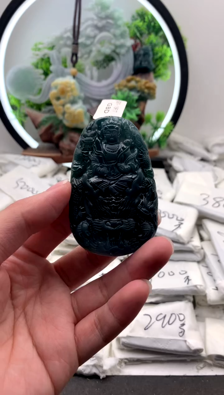【闪购商品】翡翠颈饰未镶嵌虚空藏