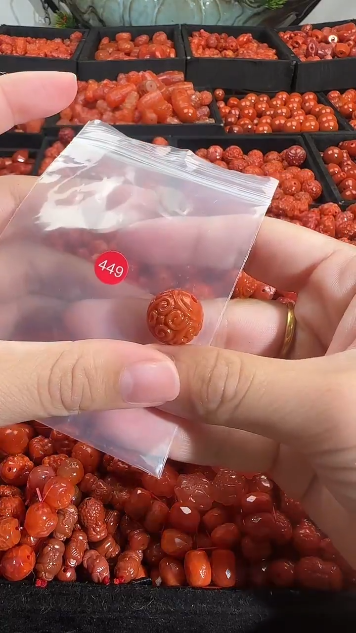 颈饰未镶嵌南红玛瑙1