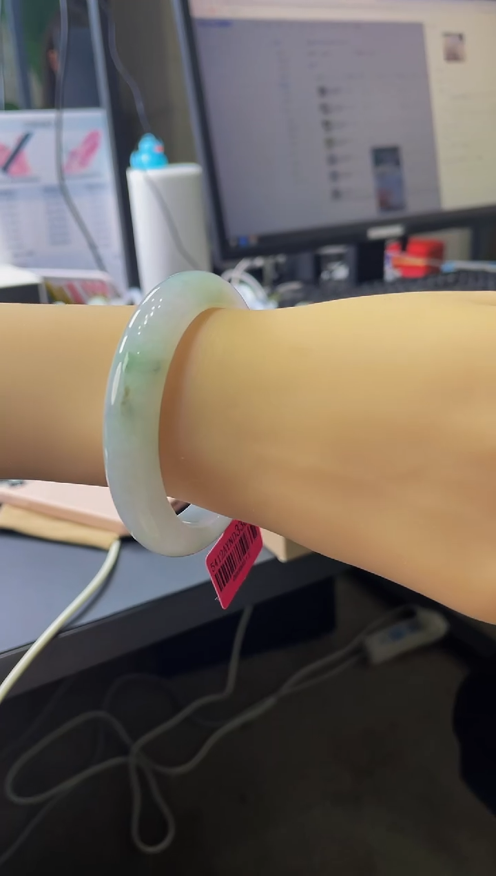 【闪购商品】翡翠手镯未镶嵌331手镯54.6