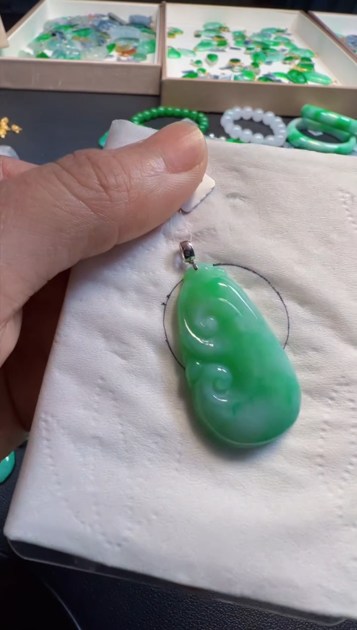 【闪购商品】翡翠吊坠(不含链)18K金镶嵌580