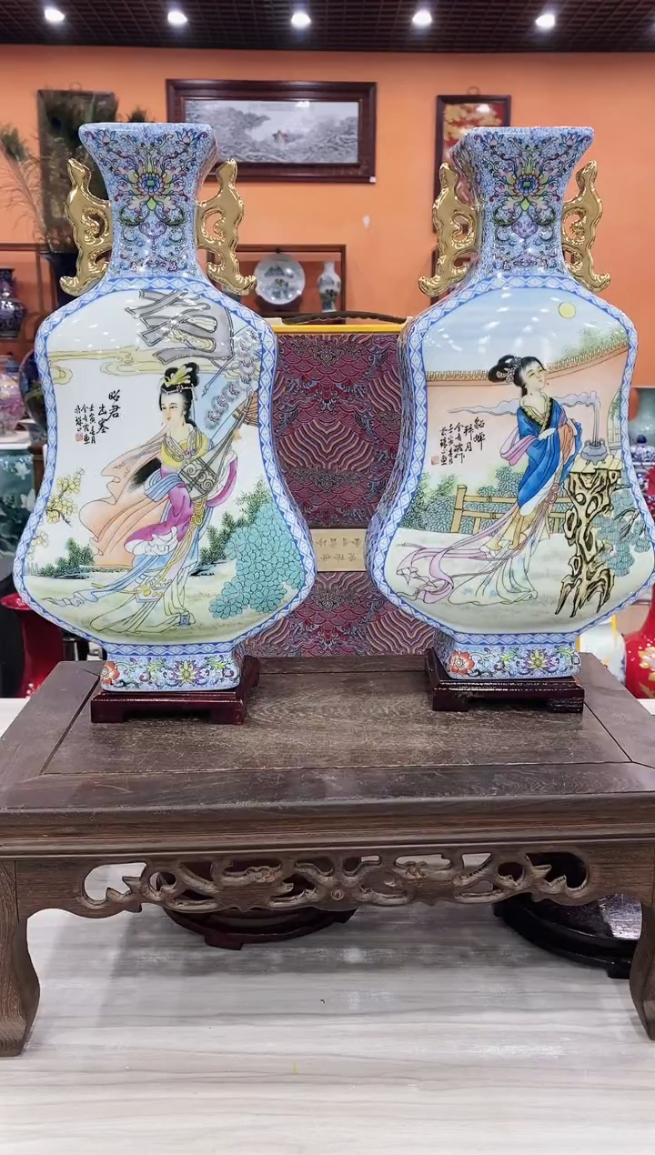 摆件琵琶瓶金青霞四大美女+证书+旋转底座