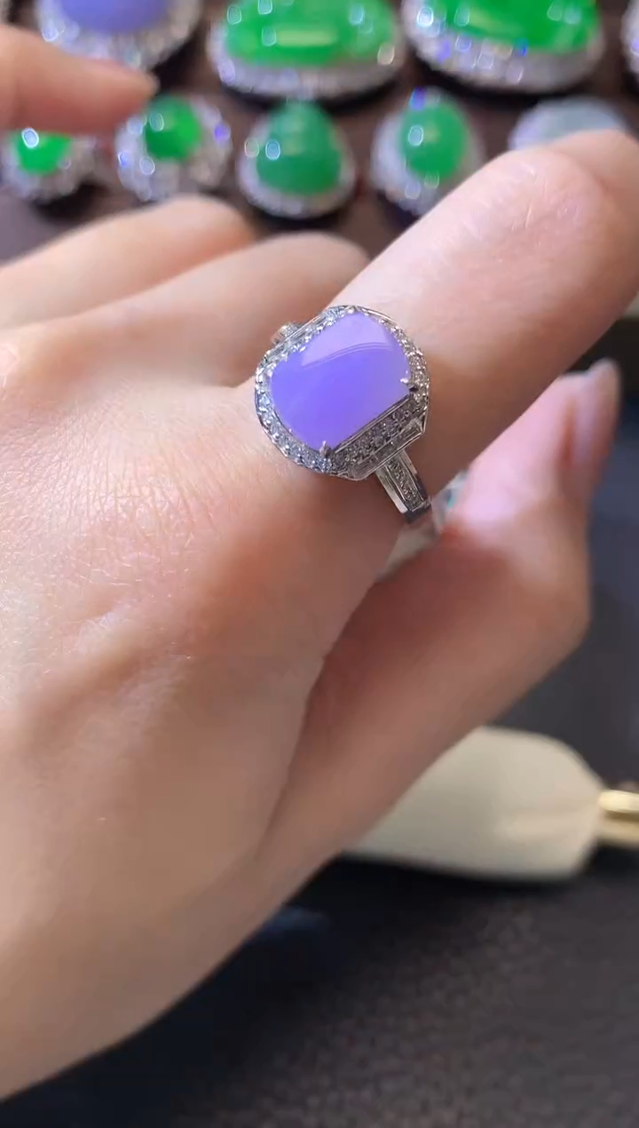 【闪购商品】翡翠戒指18K金镶嵌C11翡翠紫货有一定色差