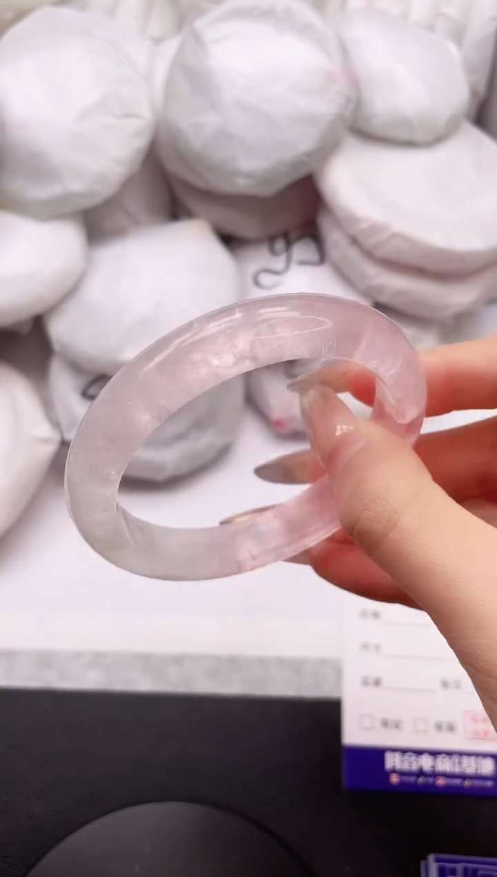 【闪购商品】石英质玉手镯未镶嵌15K153-55