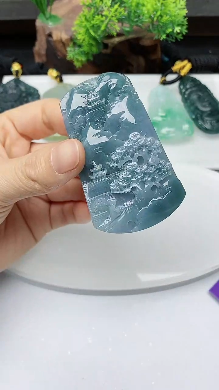 【闪购商品】翡翠颈饰未镶嵌