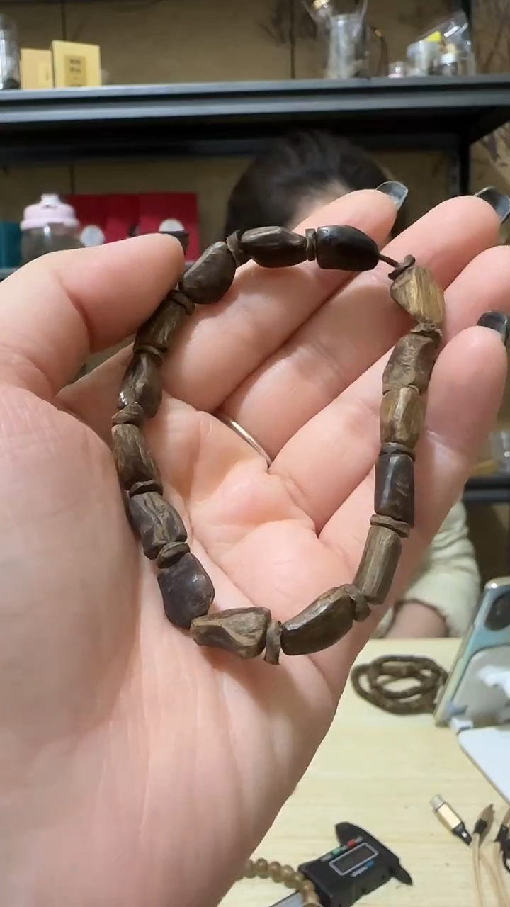 【闪购商品】沉香手串15号达拉干沉水随型手串5克+